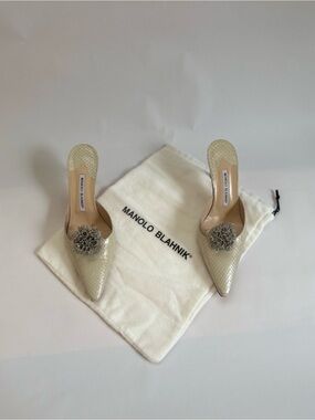 Manolo Blahnik Cream Snakeskin Textured Pointed-Toe Mules
